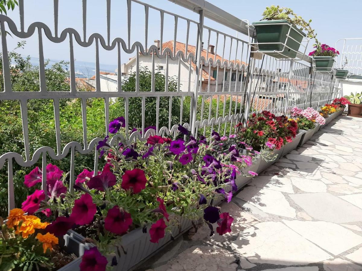 Apartments Bruno Спліт Екстер'єр фото